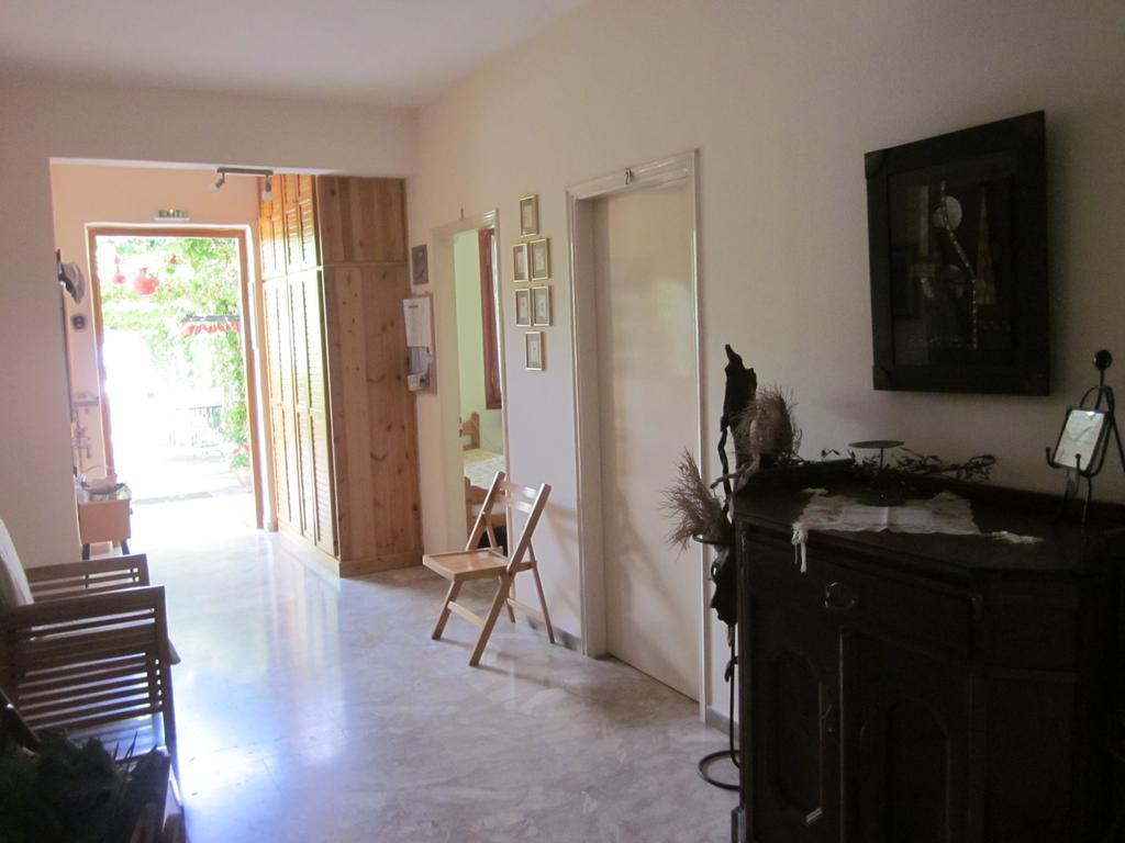 Tina Rooms Gialtra Buitenkant foto